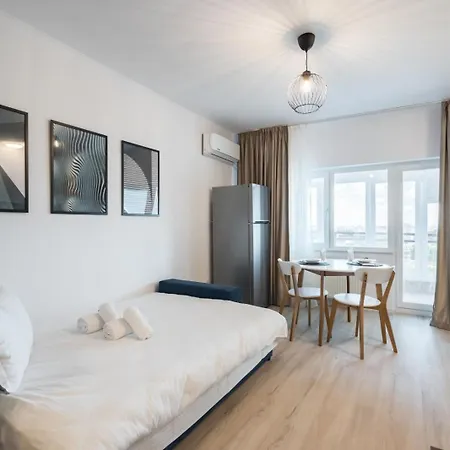 High-end With Panoramic View, Parking &pool アパート ブカレスト