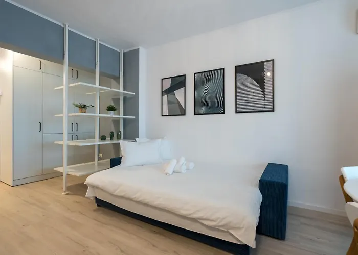 High-end With Panoramic View, Parking &pool Appartement